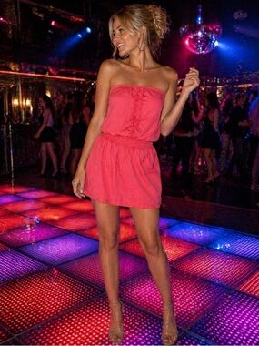 Women’s strapless mini dress